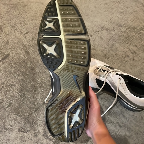 Men’s Nike Golf cleats - Picture 3 of 3